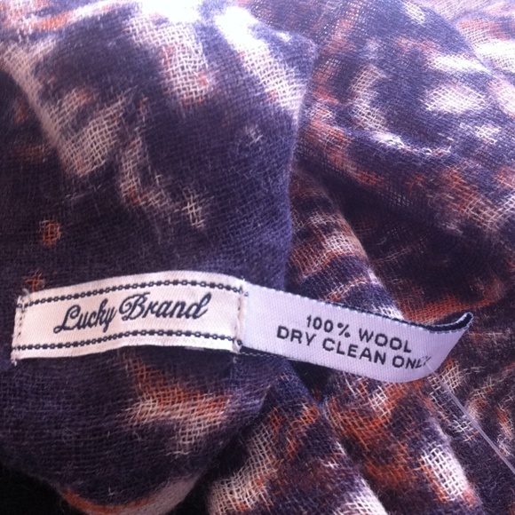 LUCKY BRAND Camou Infinity Scarf - Picture 5 of 5
